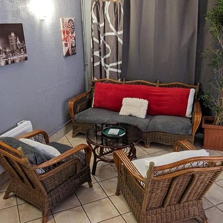 Chambres D'Hotes Les Lits Des Fees Saint-Floret Bagian luar foto