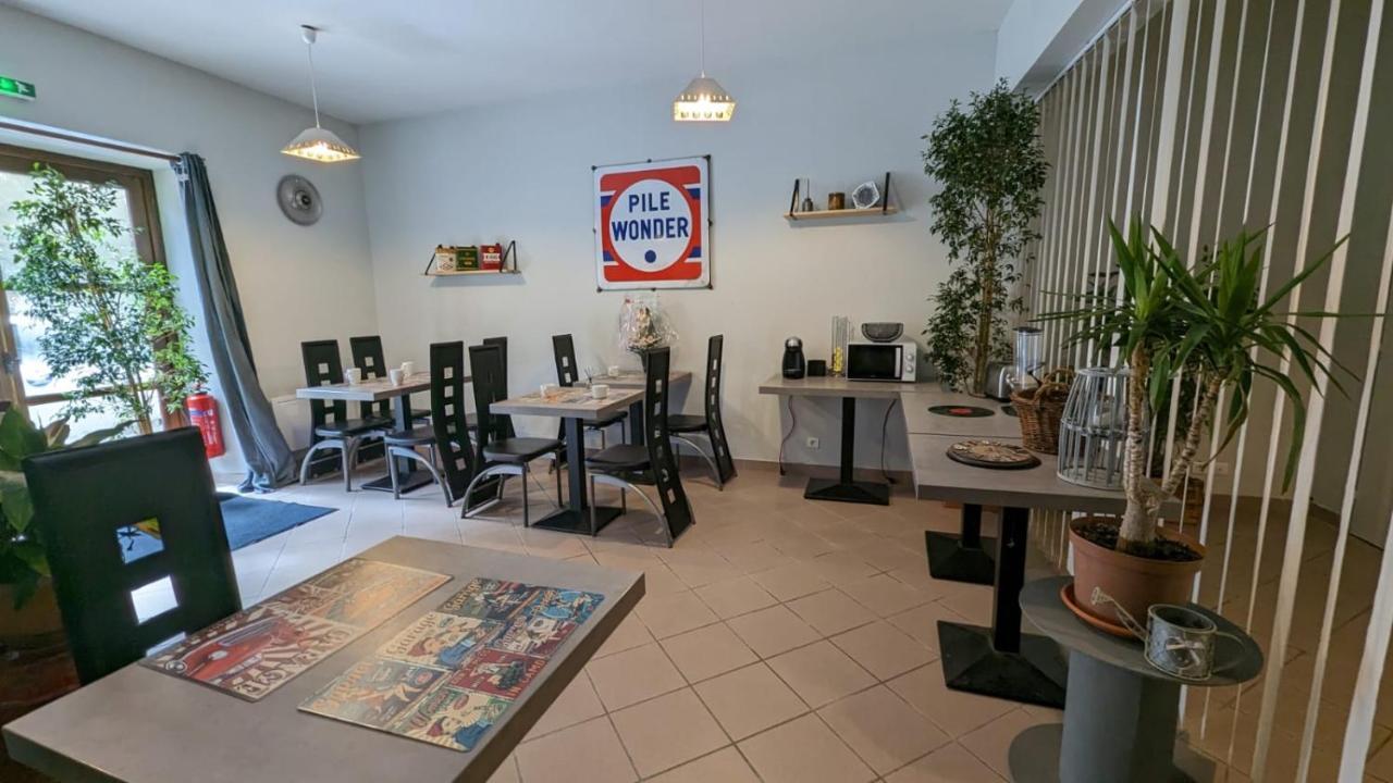 Chambres D'Hotes Les Lits Des Fees Saint-Floret Bagian luar foto