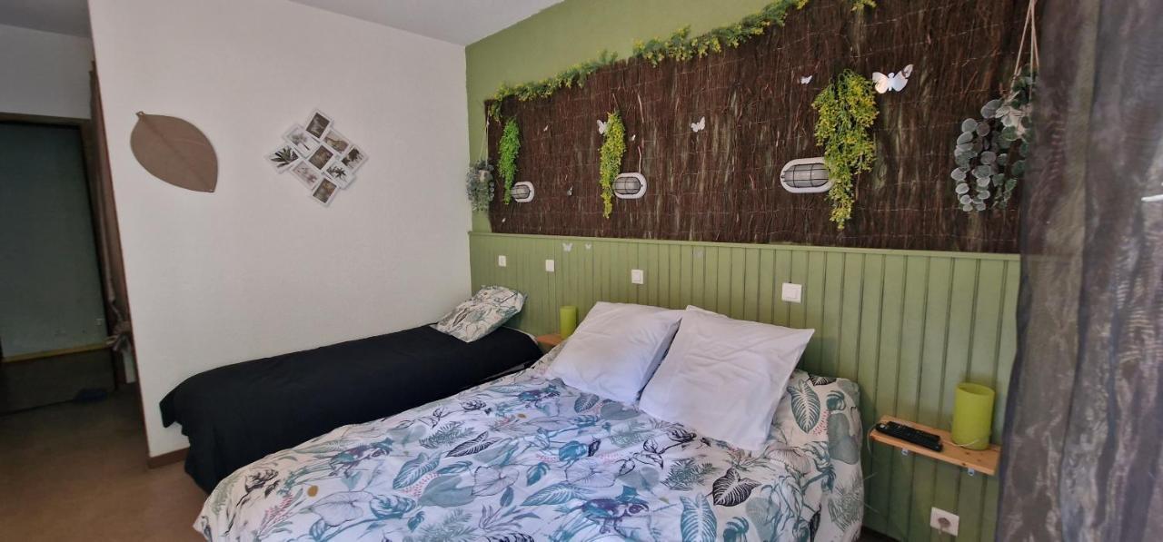 Chambres D'Hotes Les Lits Des Fees Saint-Floret Bagian luar foto